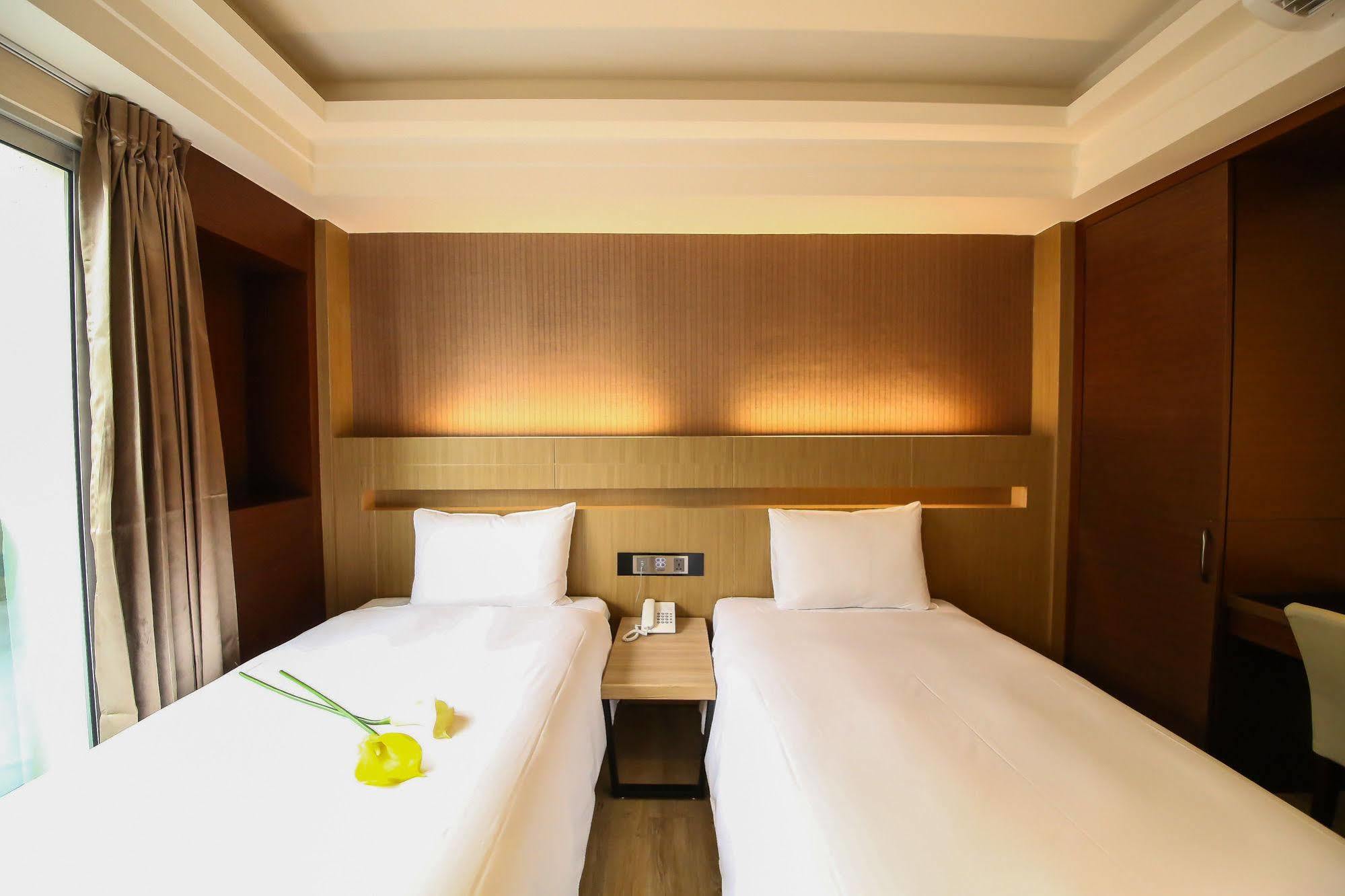 Talmud Hotel Tainan Luaran gambar